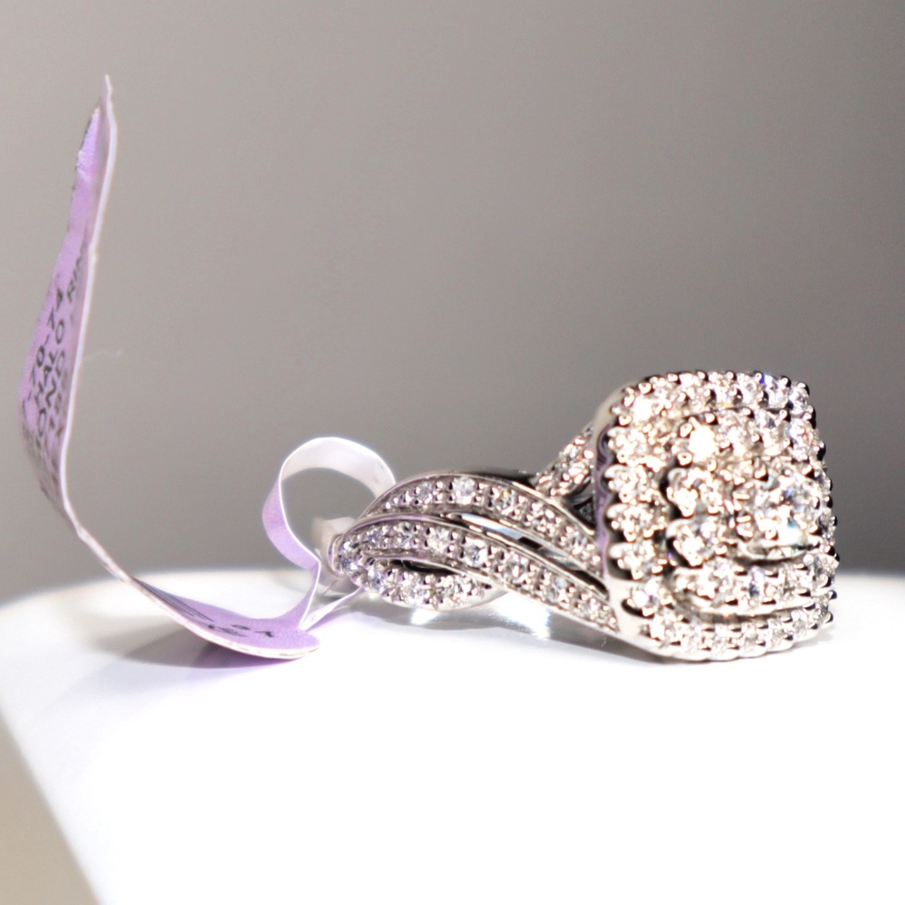 14kt White Gold and 1 carat Diamond Engagement rin